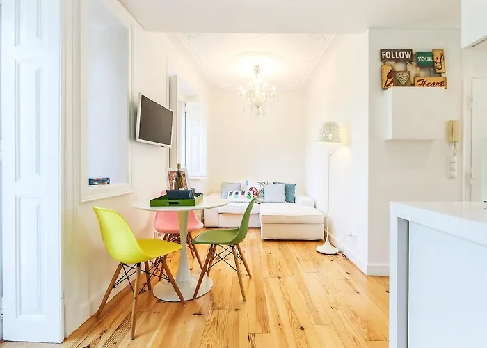 Campo De Ourique Modern Bright Apt With Office