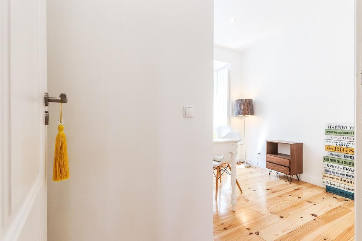 Campo De Ourique Modern Bright With Office