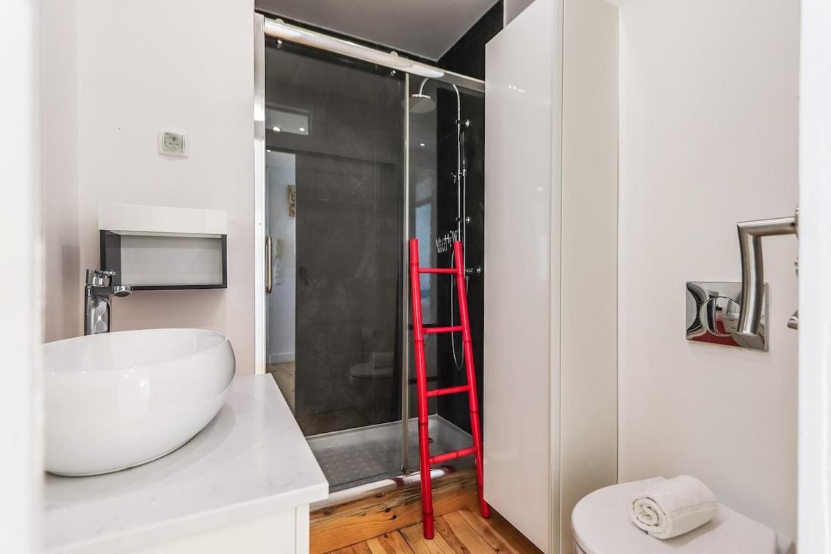 Campo De Ourique Modern Bright With Office * Lisbon